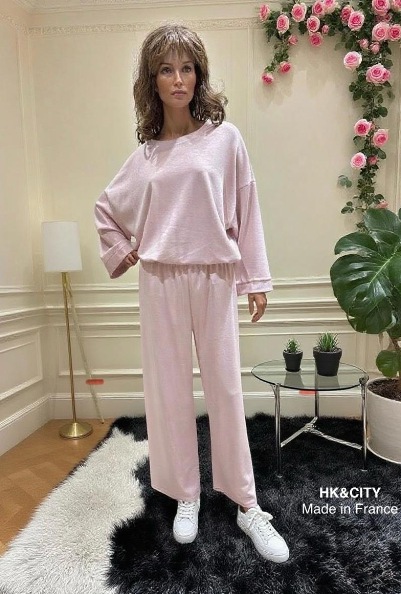 Ensemble T-shirt et pantalon
