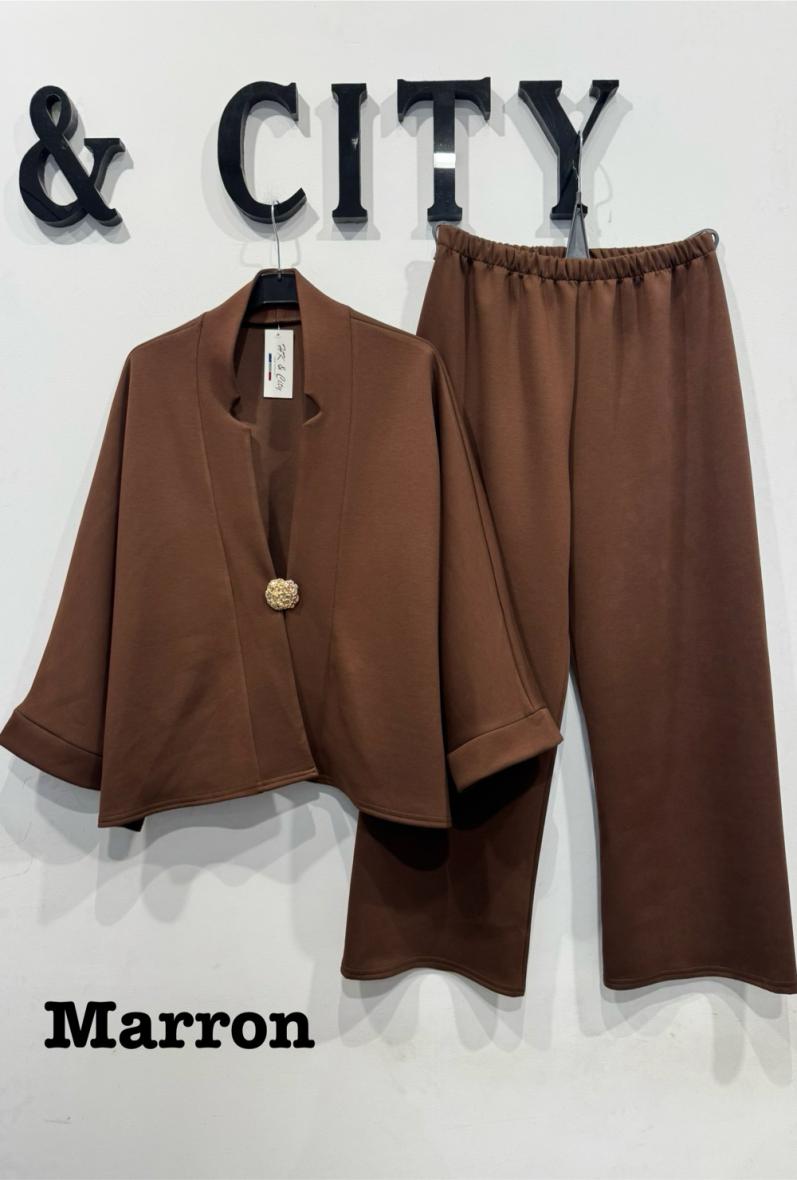 Ensemble Gilet manche longue & pantalon + broche